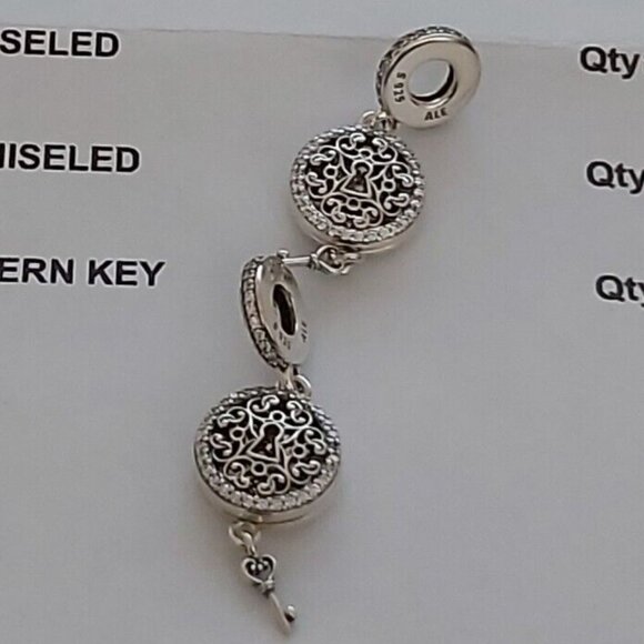 Authentic Pandora Sterling Silver *RETIRED* Regal Key Dangle Charm 797660CZ - Picture 3 of 13